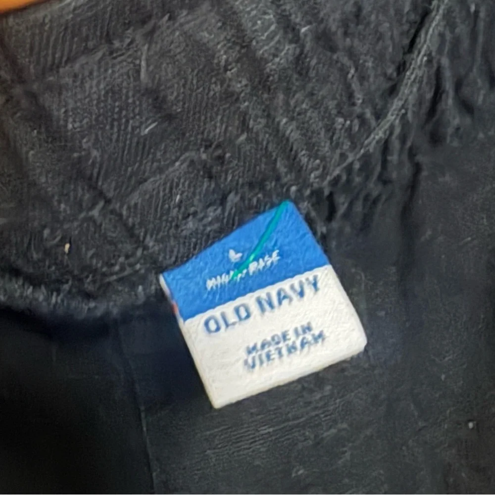 Old Navy Black High-Waist linen Casual Shorts - Picture 4 of 7